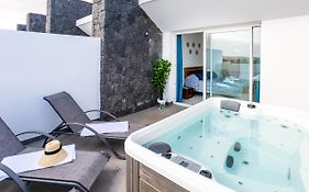 Monterey House Playa Blanca